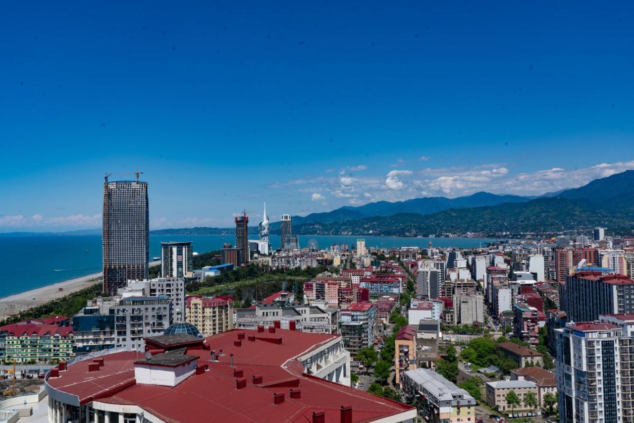 Sea Breeze In Batumi Lejlighed Eksteriør billede