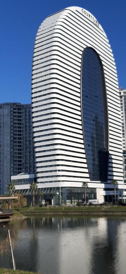 Sea Breeze In Batumi Lejlighed Eksteriør billede