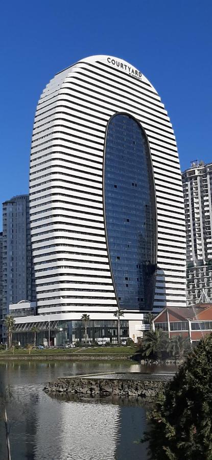 Sea Breeze In Batumi Lejlighed Eksteriør billede